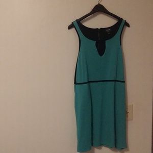 Nicole dress